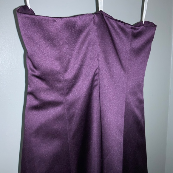 David’s Bridal strapless purple satin formal gown Sz 12 beaded ruched lined - Picture 6 of 7